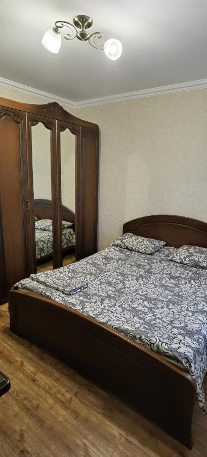 Уютная квартира Владикавказ Экстерьер фото